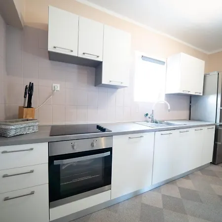 Apartment By The Sea Sukosan, Zadar - 6402 *